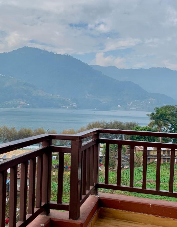 Hotel Chino Pokhara Esterno foto